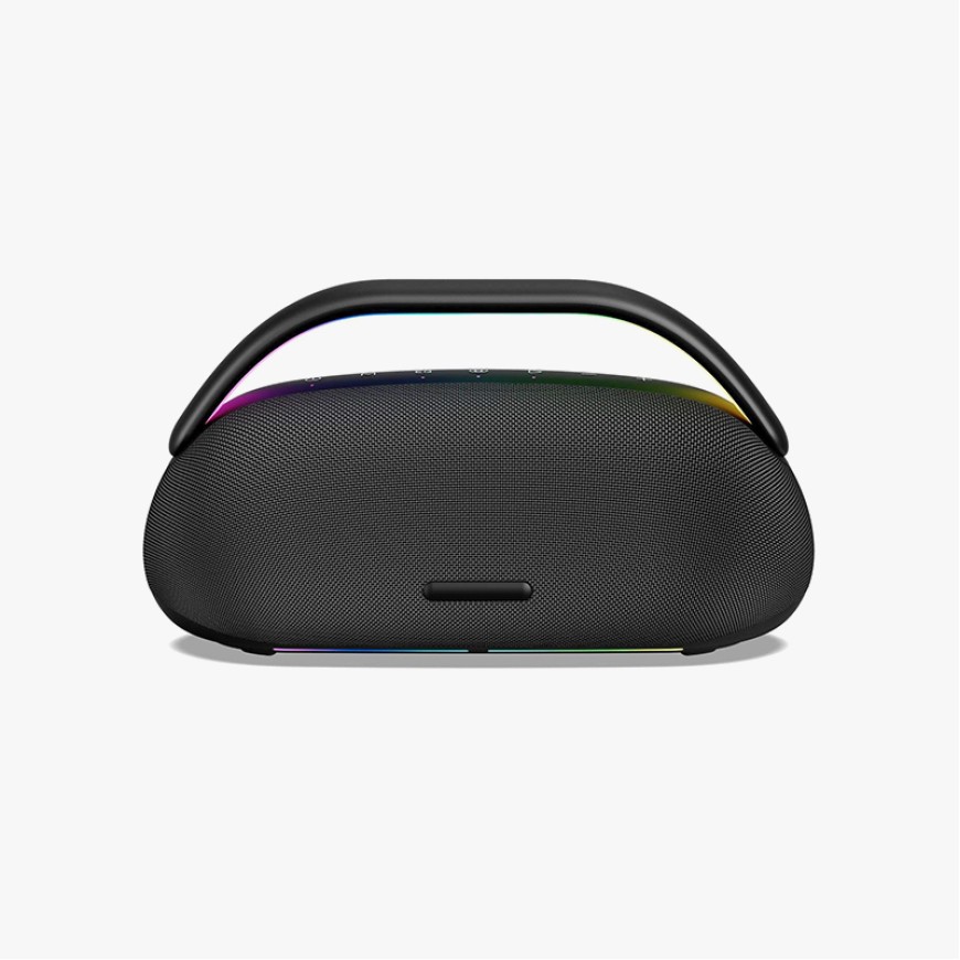 Outdoor speakers with rich bass