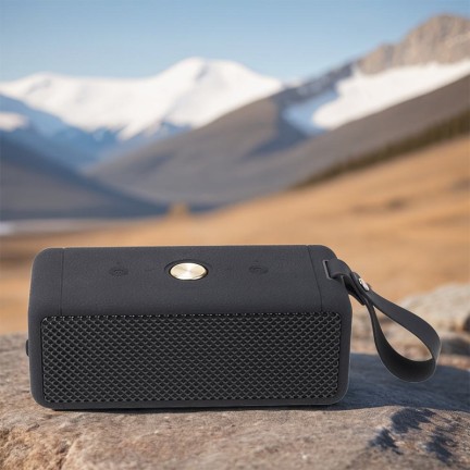 Portable Wireless Hifi Speaker with Lanyard