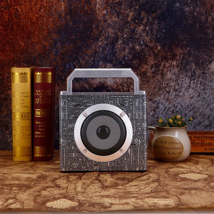 Portable high-fidelity stereo Bluetooth retro speaker