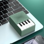 Piano-shaped stereo Bluetooth retro speaker