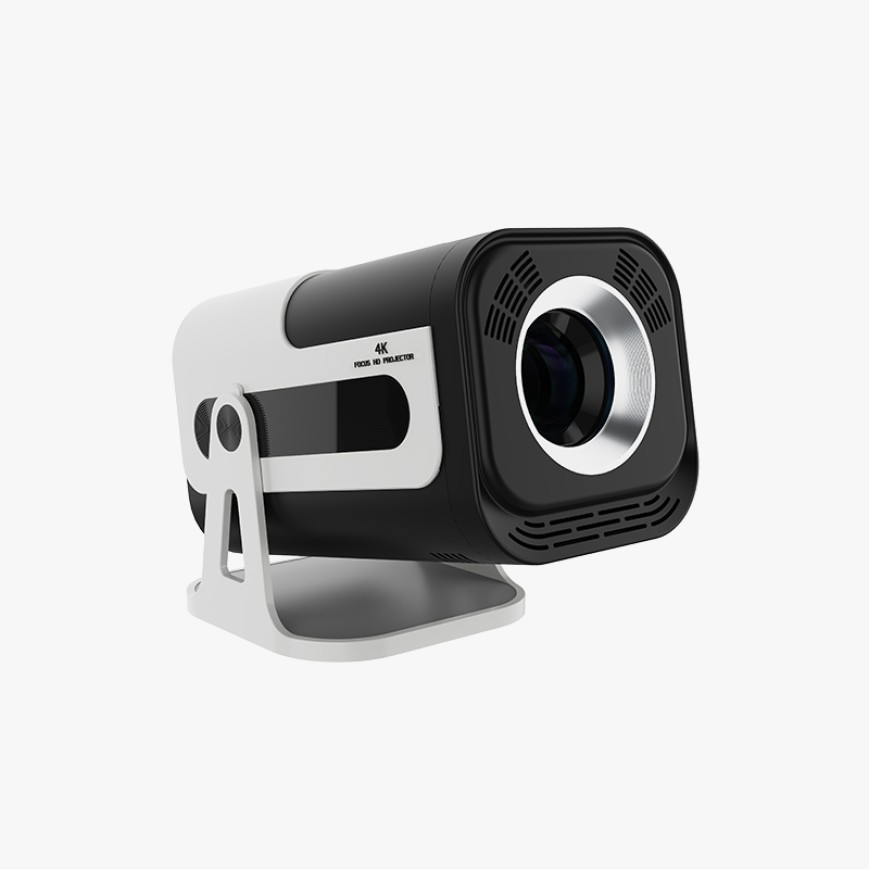 Short-throw automatic keystone correction smart projector