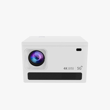 Rectangular four-point keystone correction smart projector